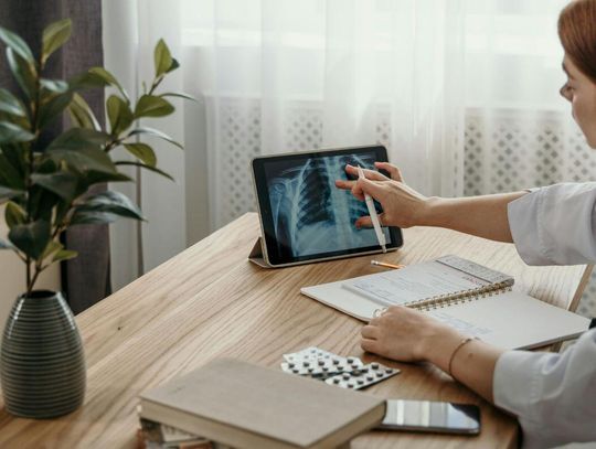 Chirurgia XXI wieku – jak konsultacje online zmieniają przygotowania do zabiegów?