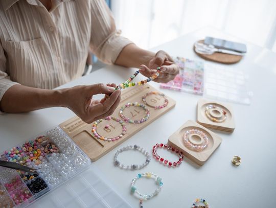 Jak wymienić zerwane zapięcie w bransoletce? Jak wymienić zerwane zapięcie w bransoletce?