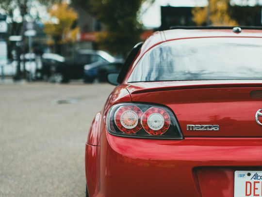 Jakie zabezpieczenia przed kradzieżą oferuje Mazda?