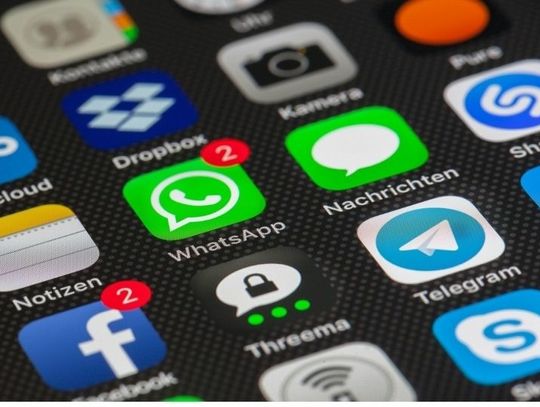 Uwaga na oszustwa na portal OLX i aplikacje WhatsApp