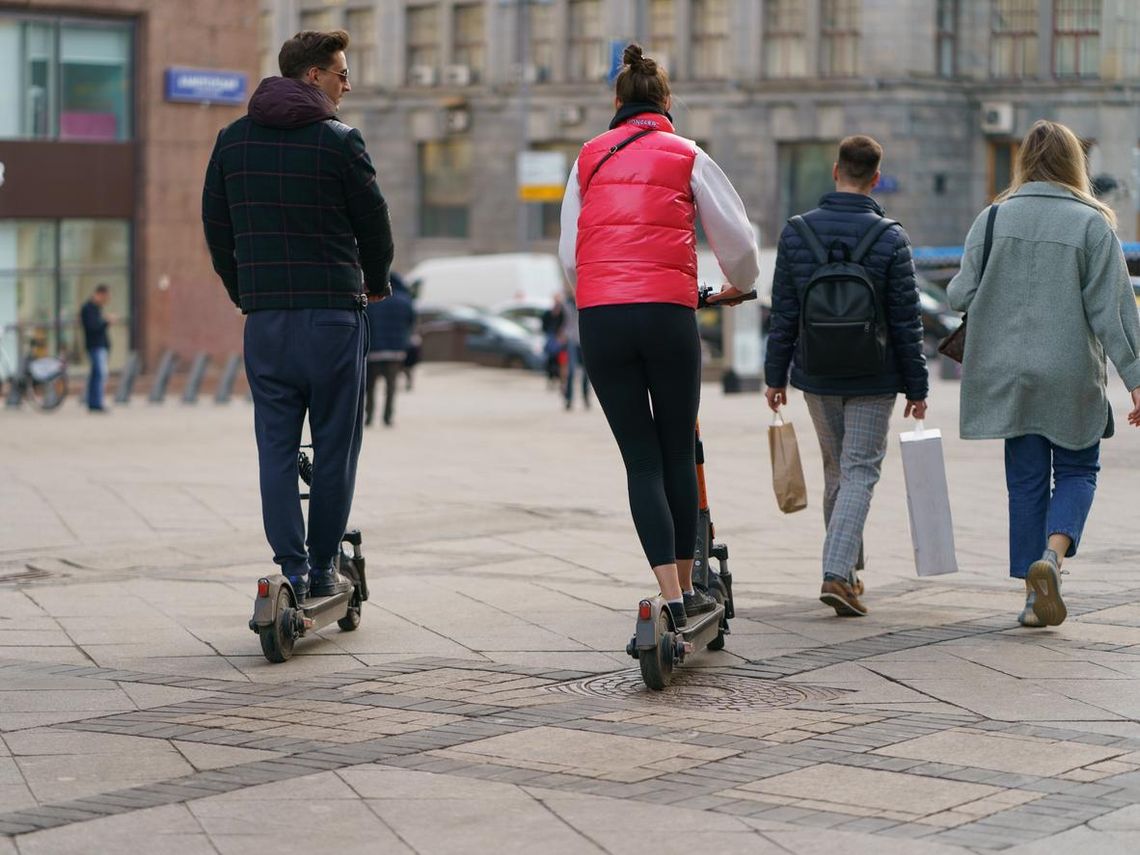 Nowe przepisy dla hulajnóg. Od czwartku będą podlegać mandatom