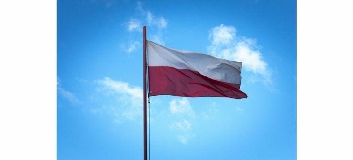 Odbierz  flagę na święto narodowe 