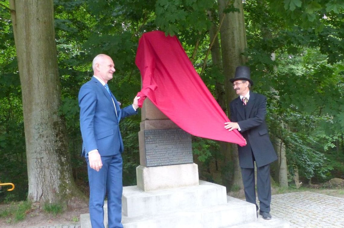 Odsłonięcie pomnika Georga Jacoba Steenke w Buczyńcu