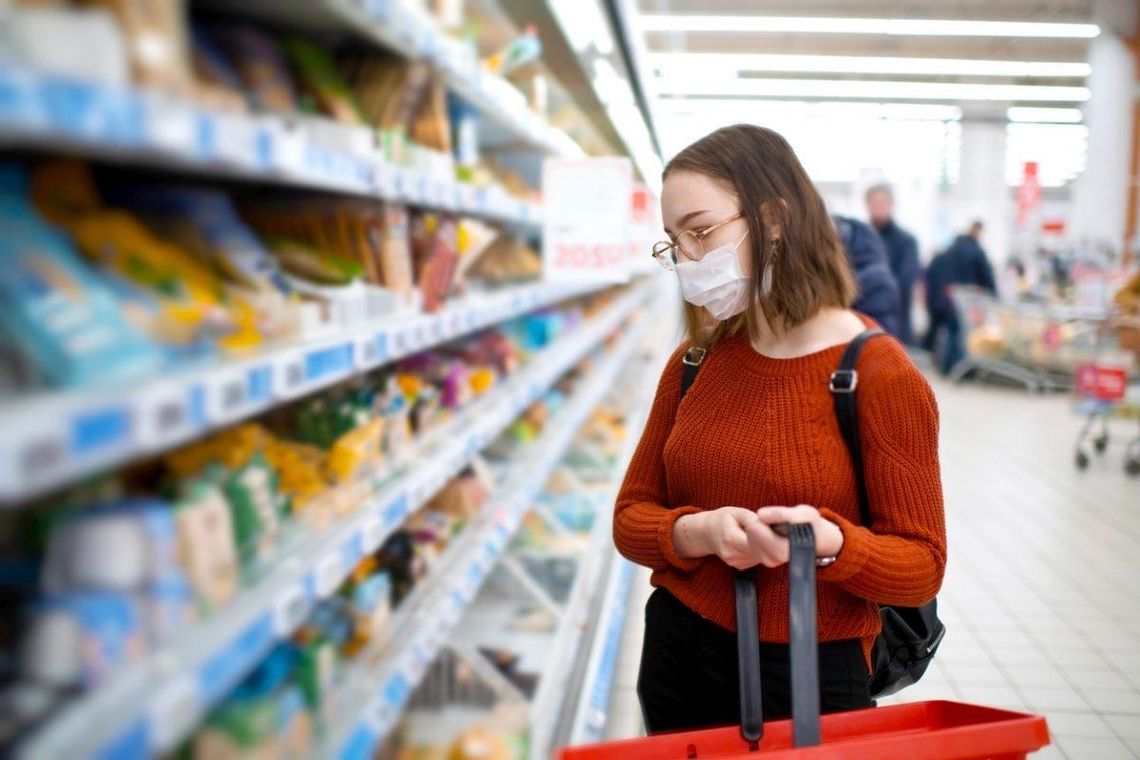 Rozbieżność ceny na metce i w kasie? UOKiK rozwiewa wątpliwości