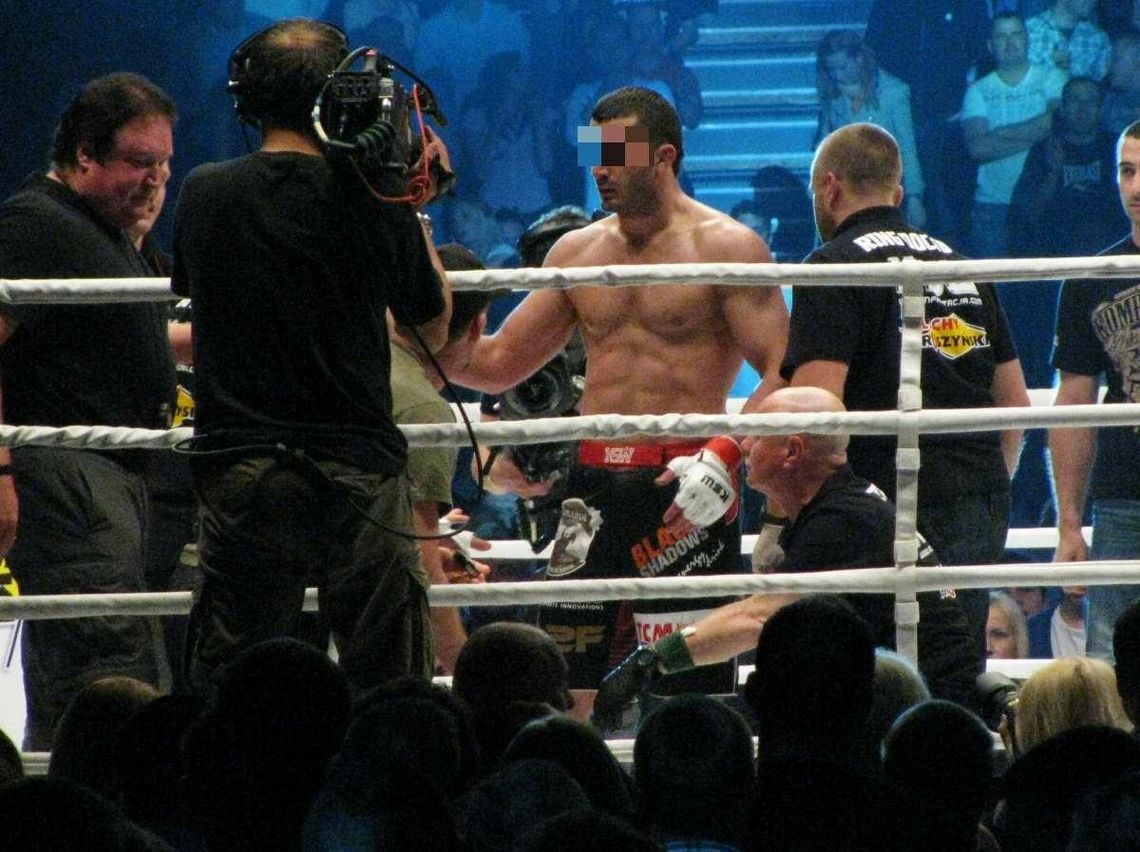 Znany zawodnik MMA Mamed Ch. z zarzutami. Grozi mu 10 lat więzienia